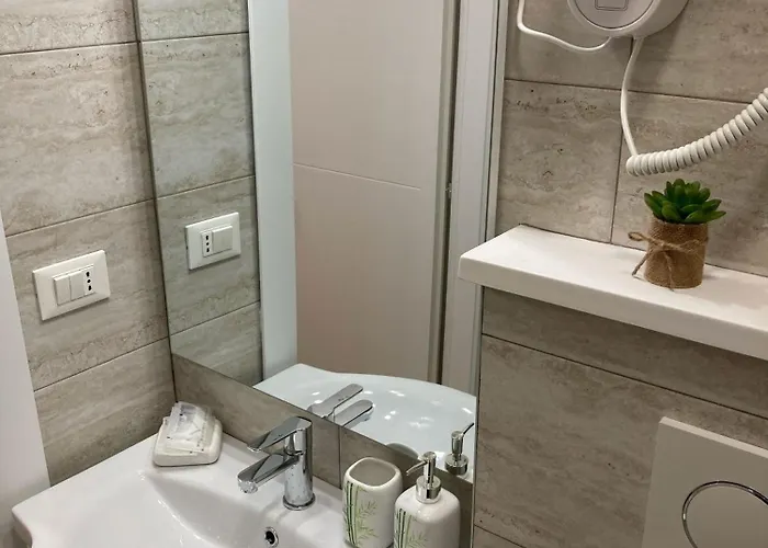 - Indipendenza 36 Apartamento *